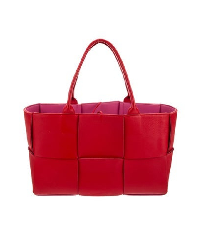 Bottega Veneta Veneta Intrecciato Arco Medium