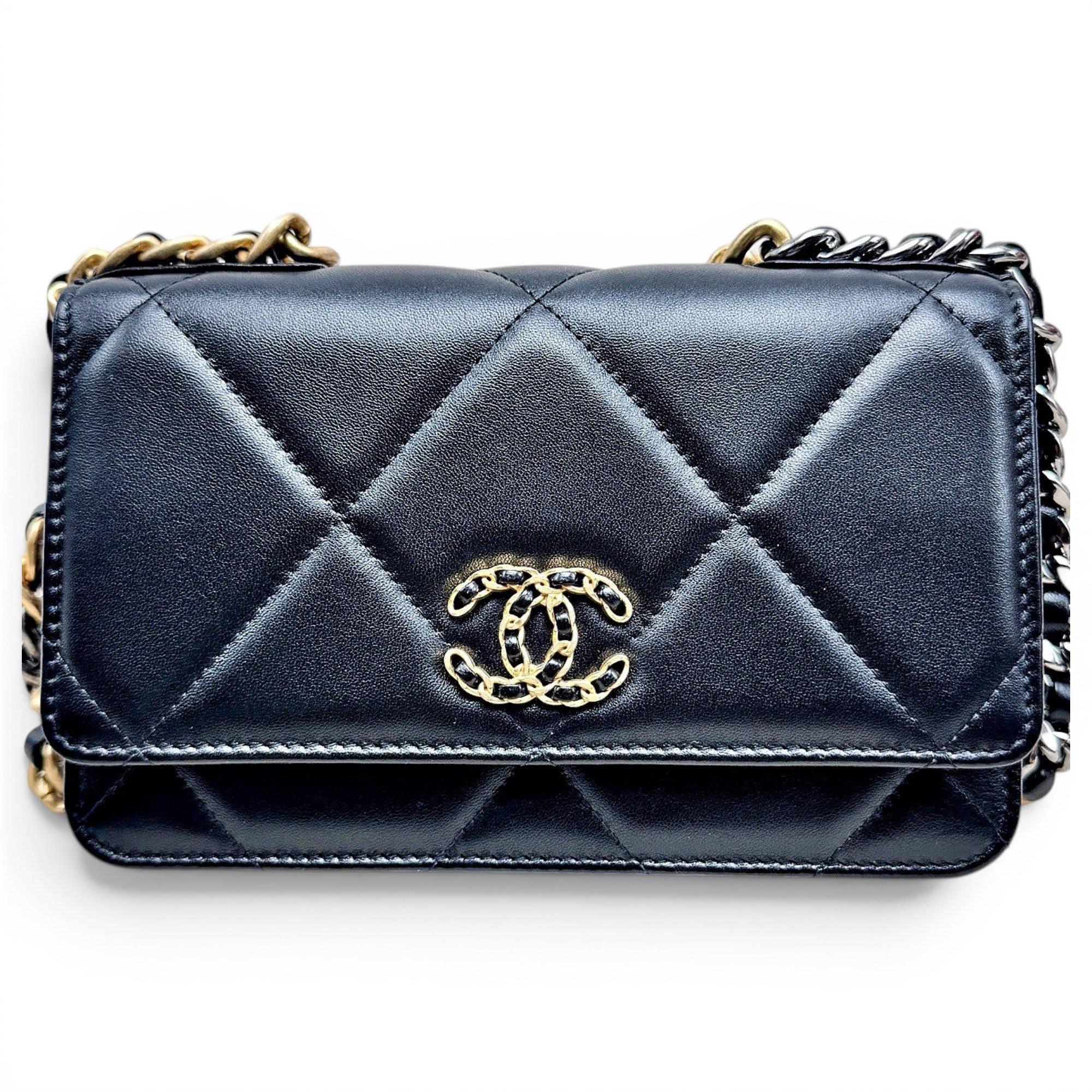 Wallet On Chain Chanel 19 leather handbag