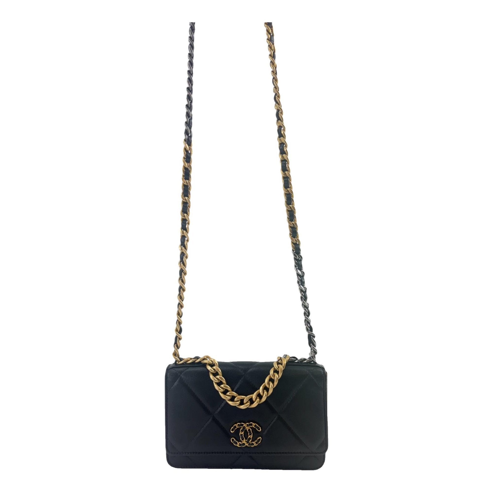 Wallet On Chain Chanel 19 leather handbag