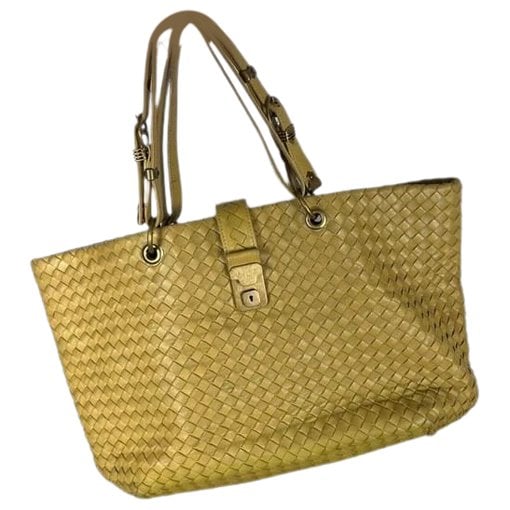 Veneta leather handbag