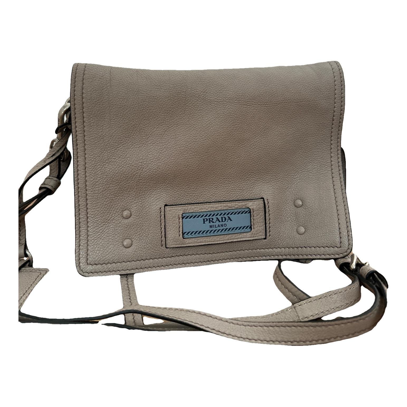 Etiquette leather crossbody bag