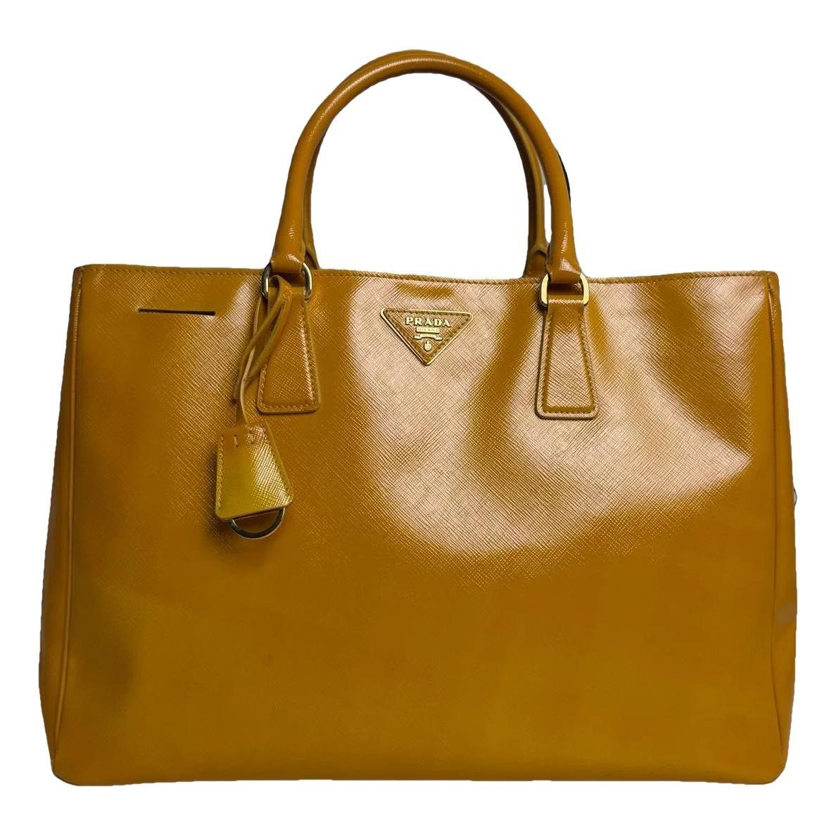 Leather tote