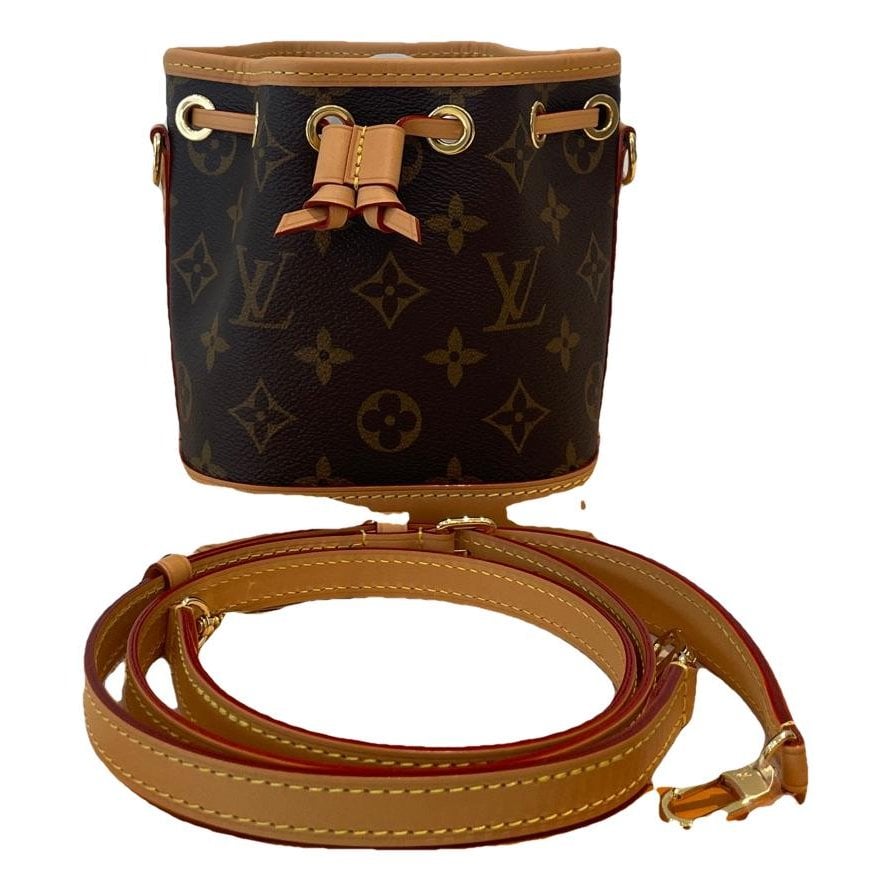 Nano Noé leather handbag