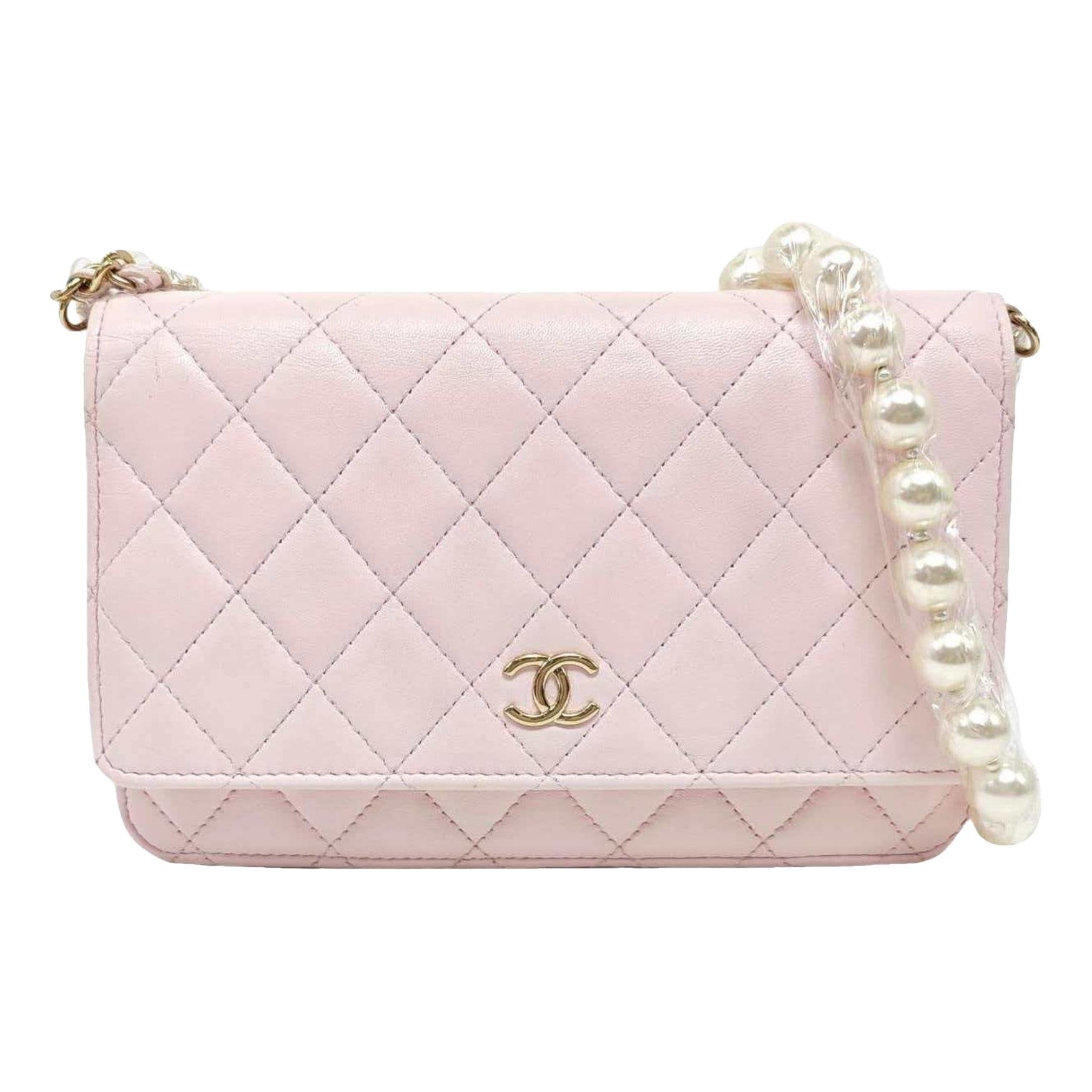 Wallet On Chain Timeless/Classique leather crossbody bag