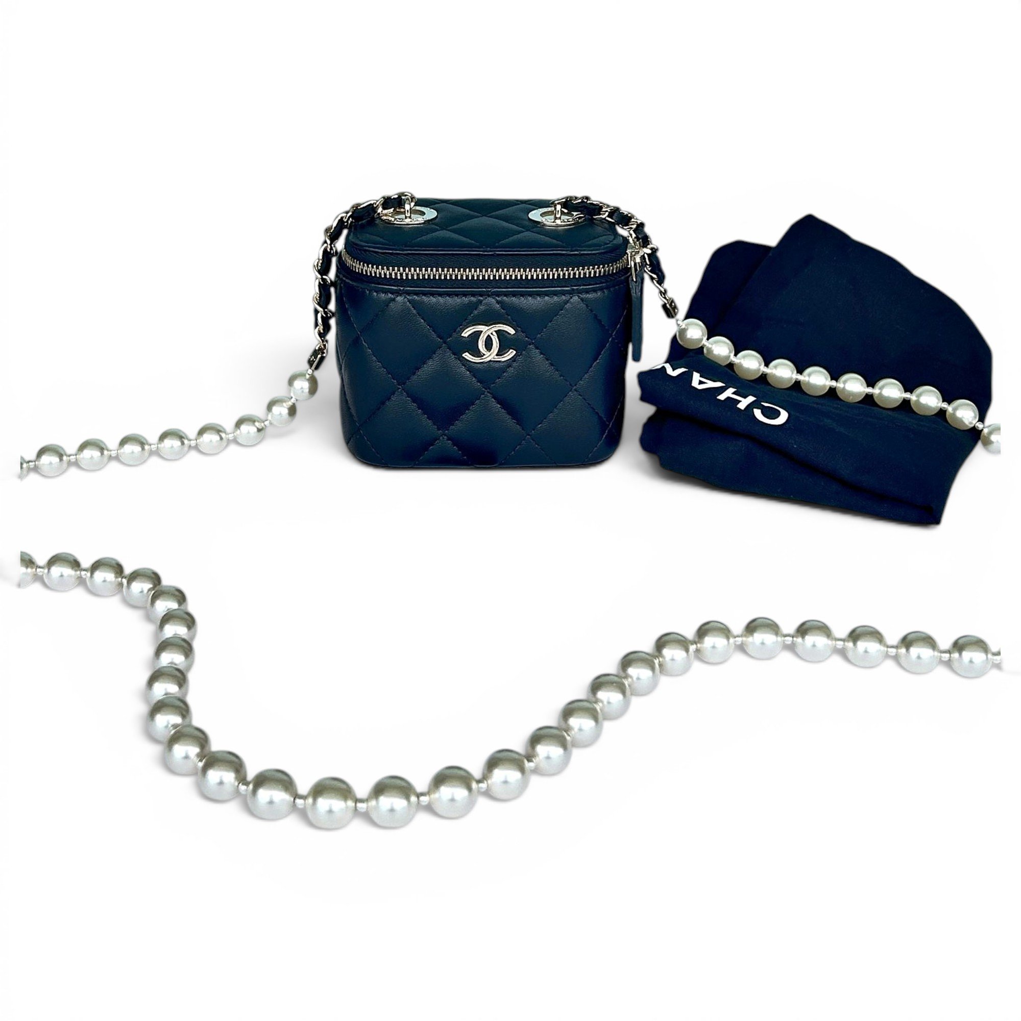 Trendy CC Vanity leather handbag