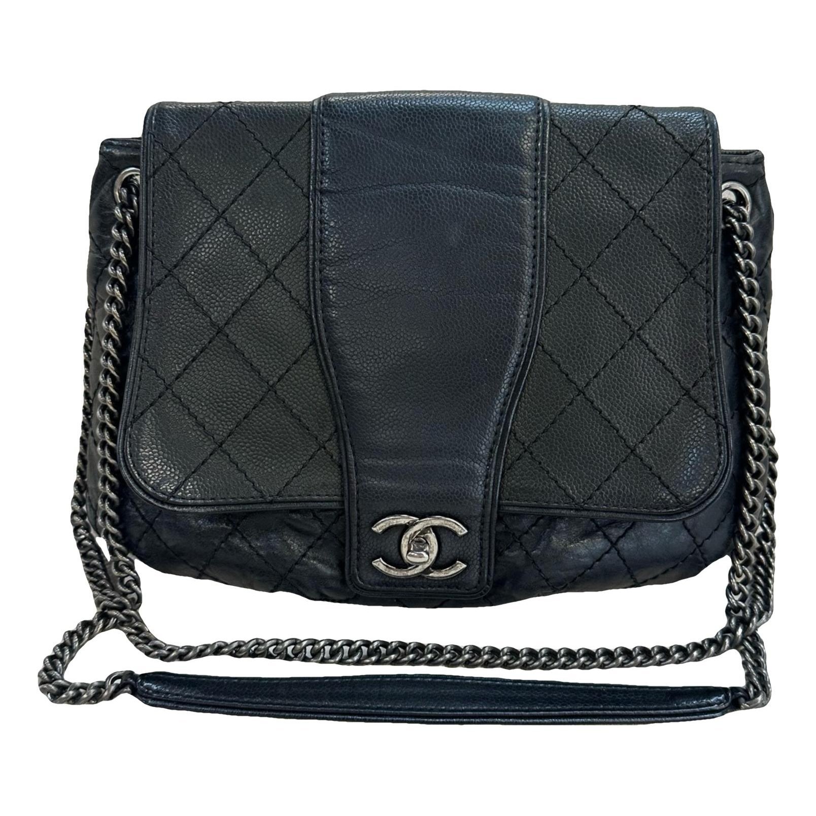 Timeless/Classique leather crossbody bag