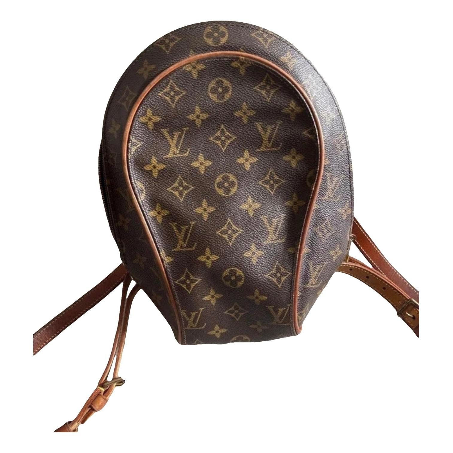 Ellipse patent leather backpack