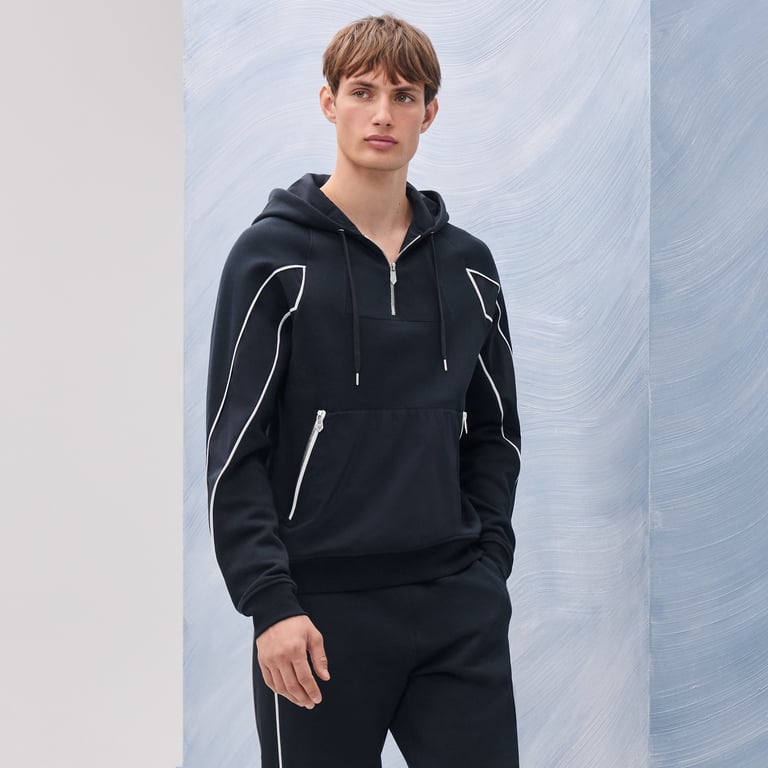 【エレガンス！】HERMES Sweat a capuche patch cuir パーカー Hermès Sport capsule hooded sweater Marine | BagUSeek