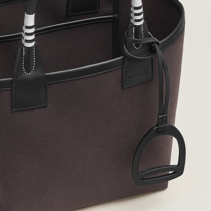 Steeple 25 Bag
