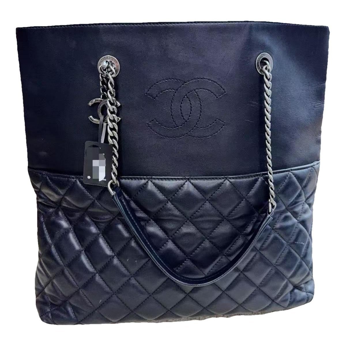 Leather tote