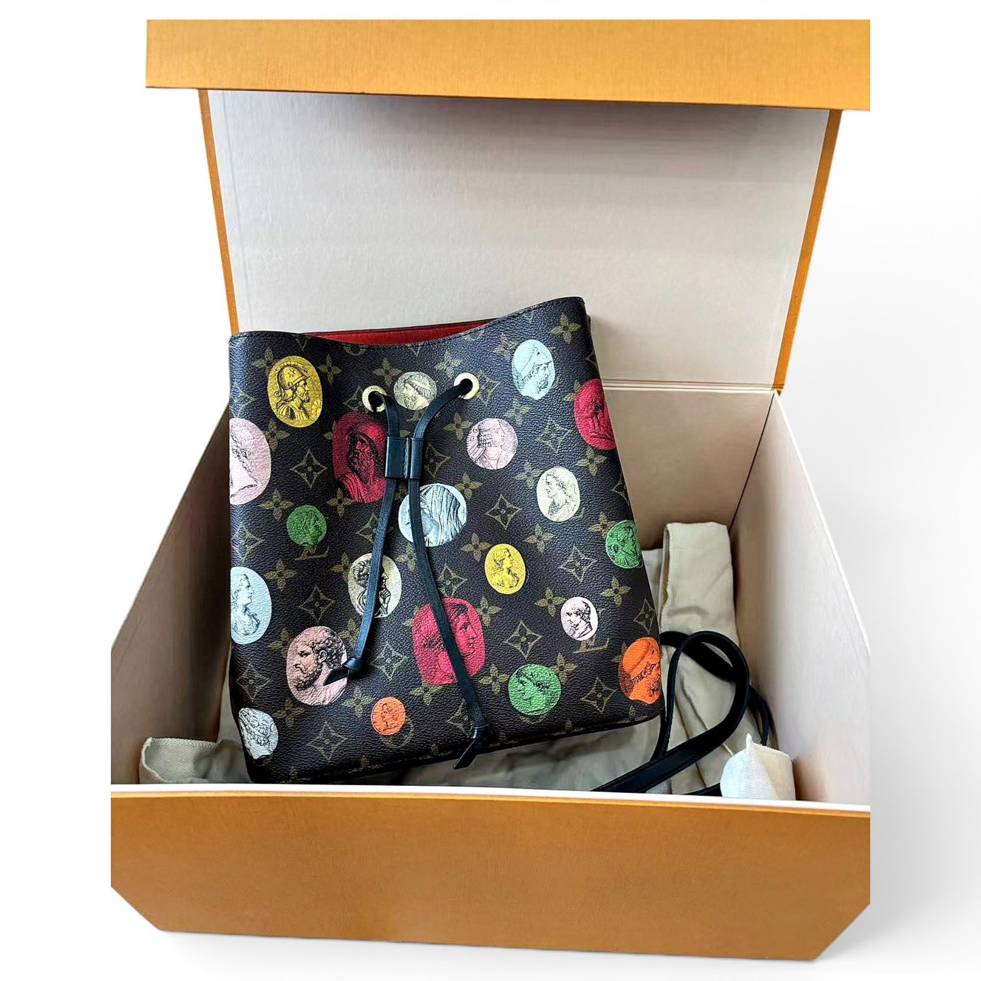 NéoNoé leather handbag
