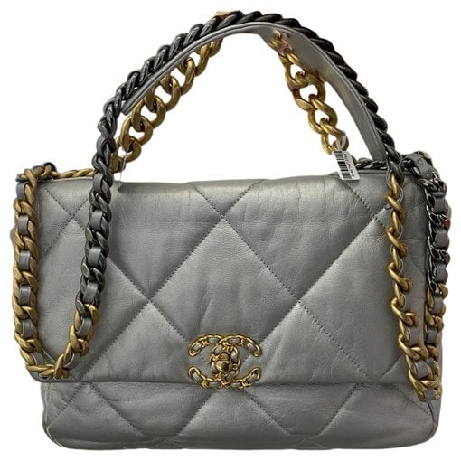 Chanel 19 leather bag