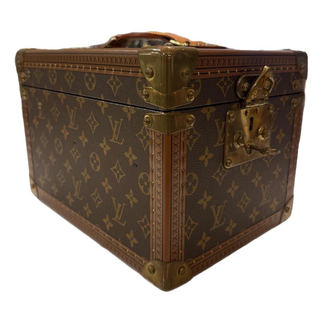 Cloth vanity case