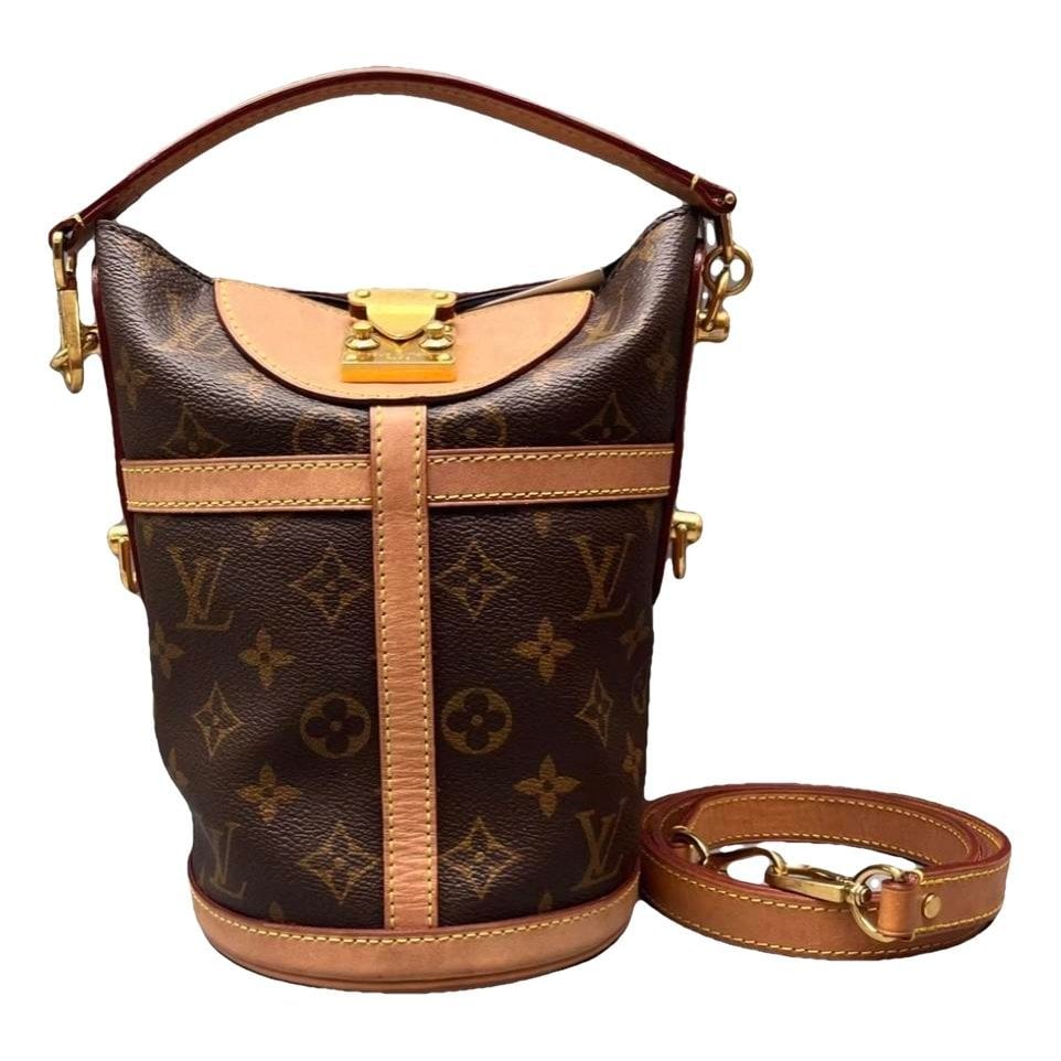 Duffle leather handbag