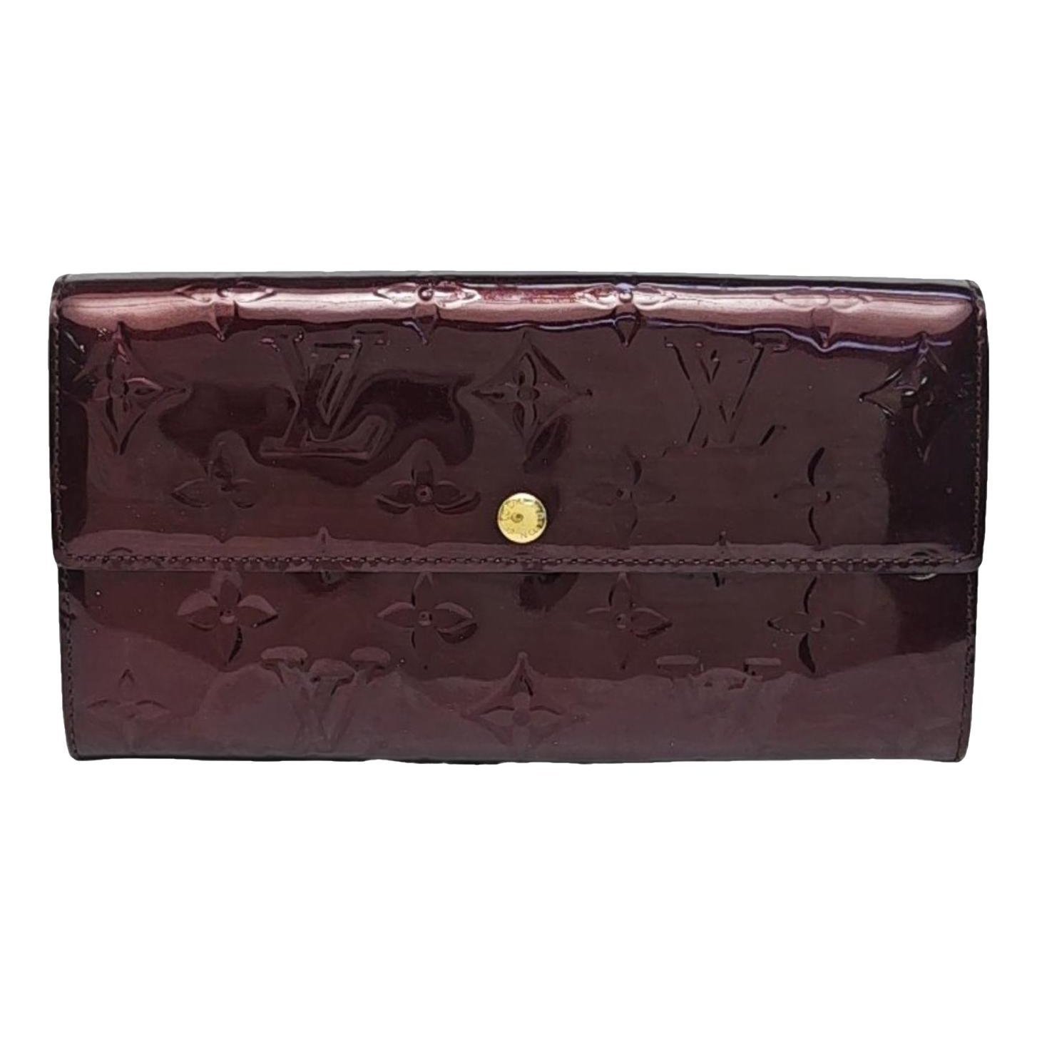 Patent leather handbag