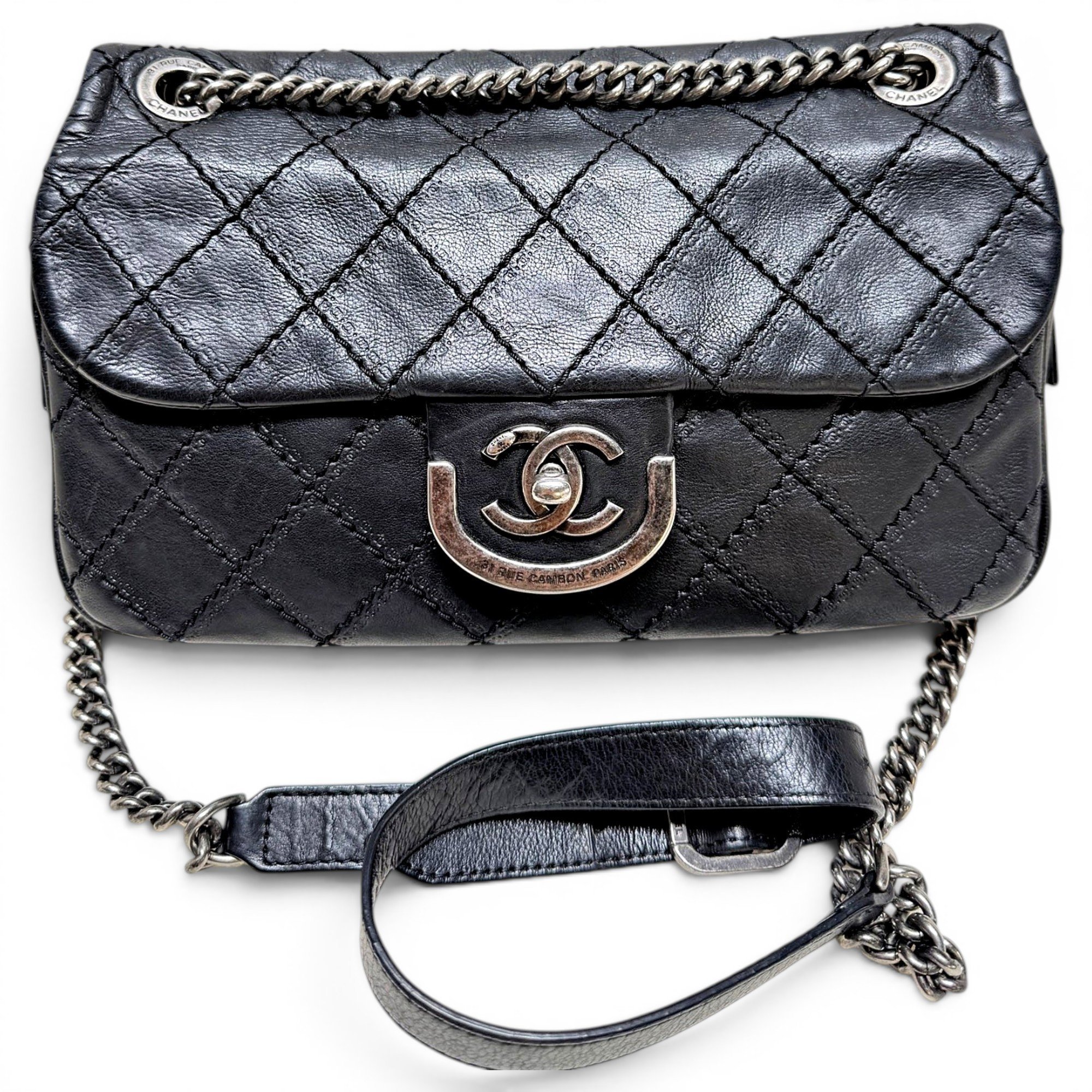 Timeless/Classique leather crossbody bag
