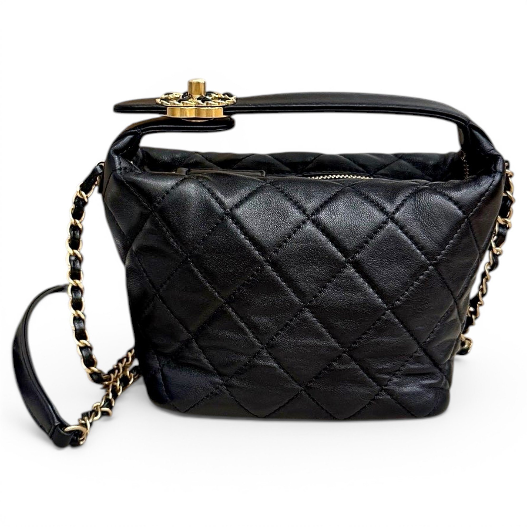 Trendy CC leather handbag