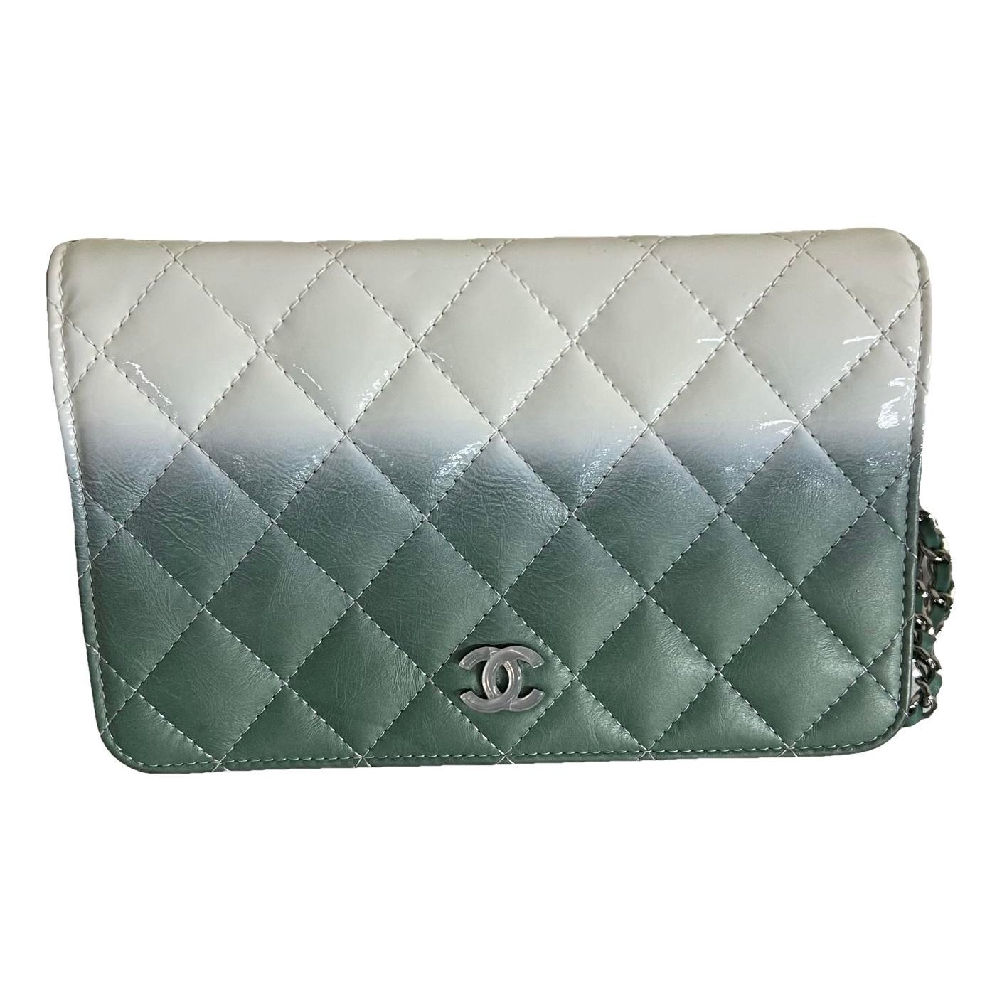 Wallet On Chain Timeless/Classique patent leather crossbody bag
