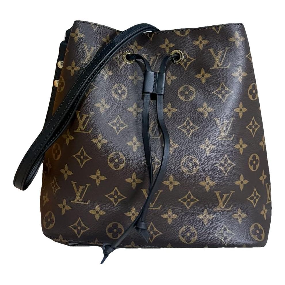 Louis Vuitton NéoNoé patent leather handbag