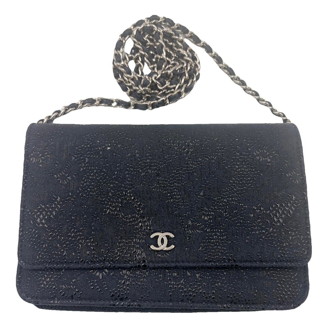 Wallet On Chain leather crossbody bag