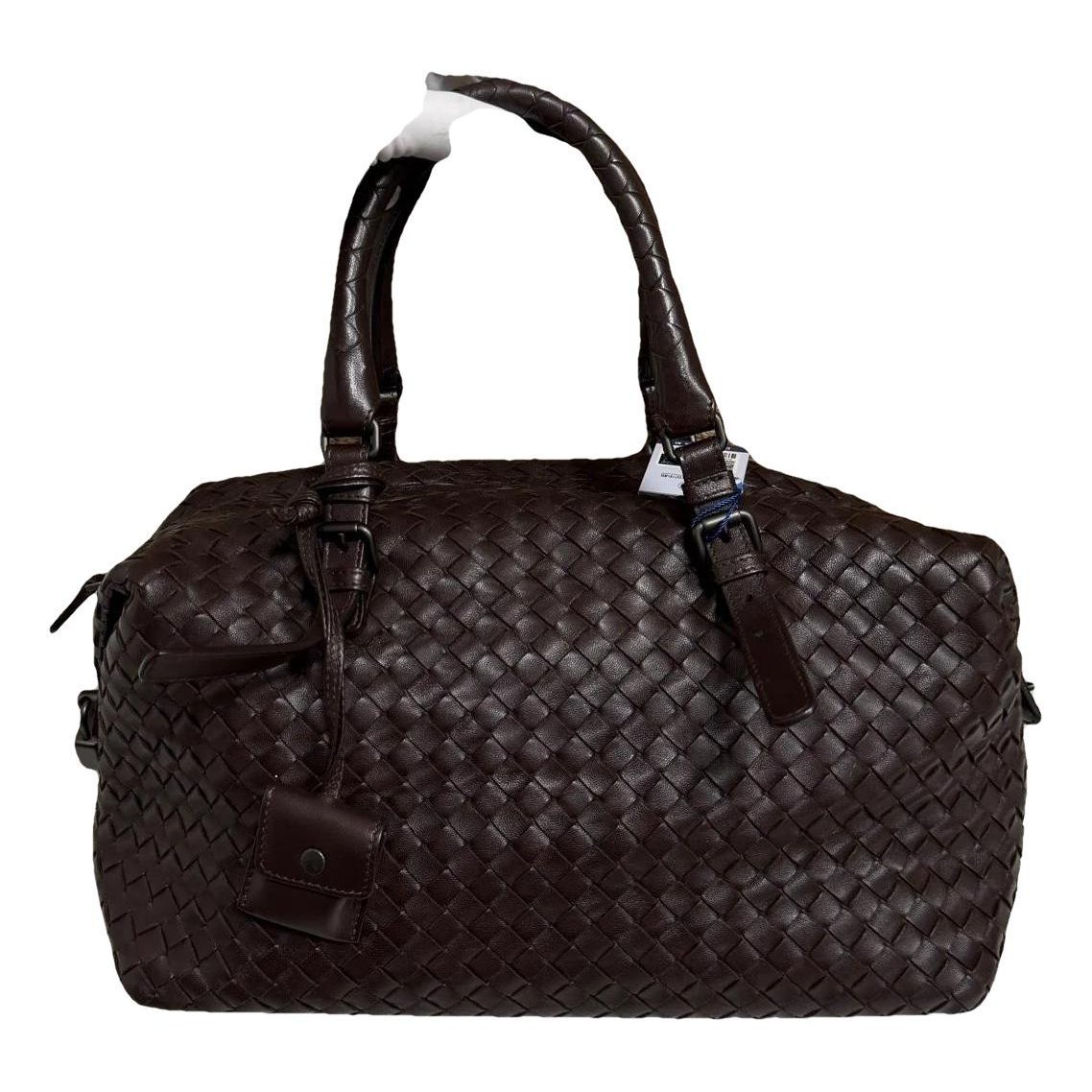 Leather bowling bag