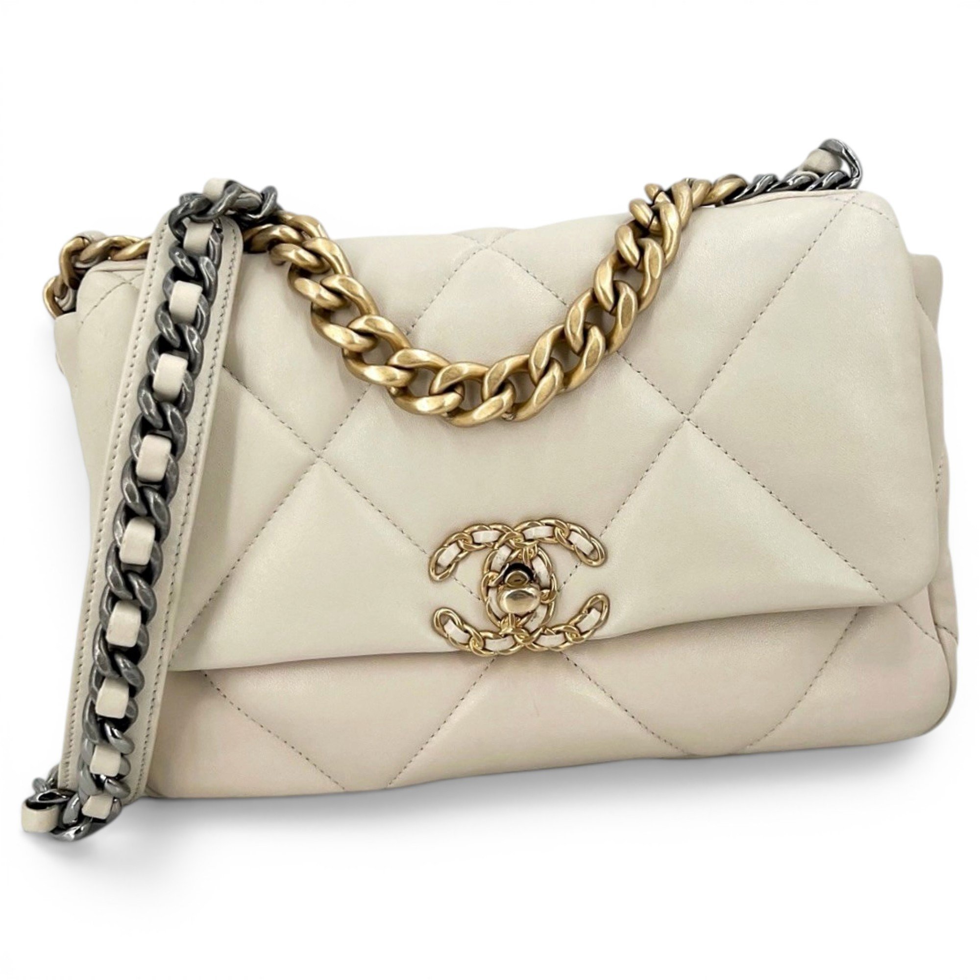 Chanel 19 leather handbag