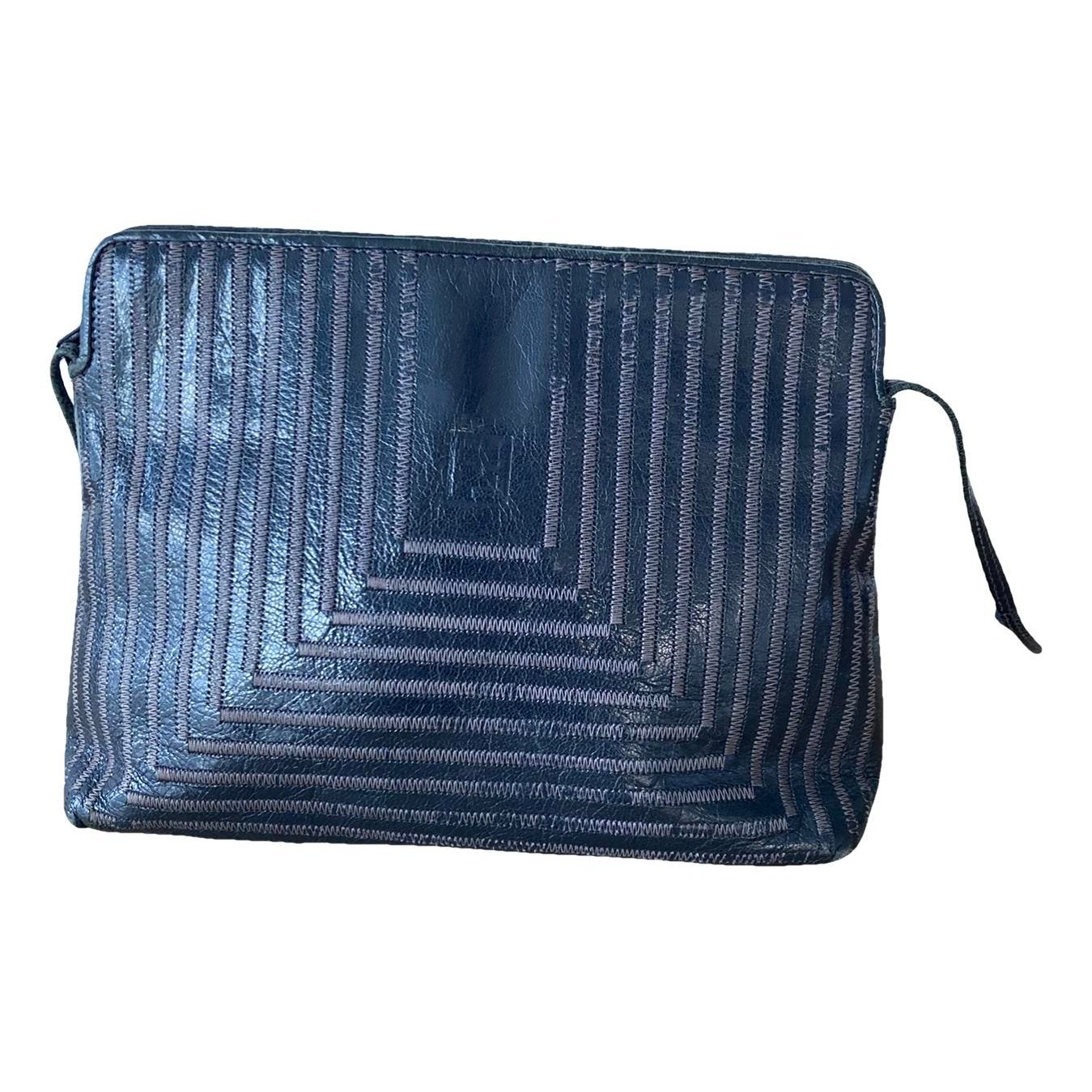 Fendi Leather clutch bag