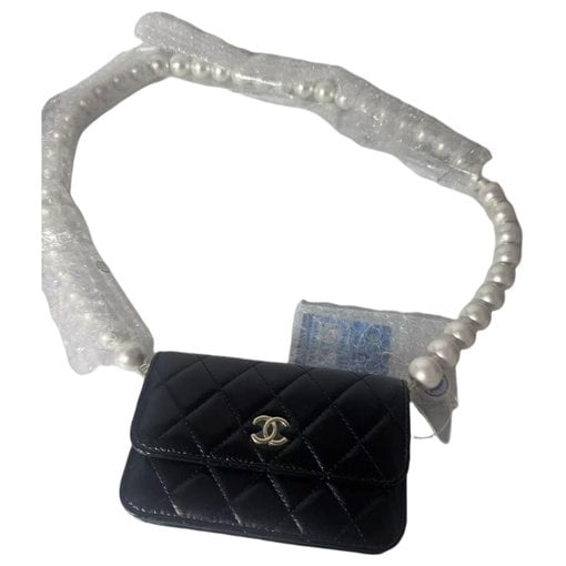 Wallet On Chain leather crossbody bag