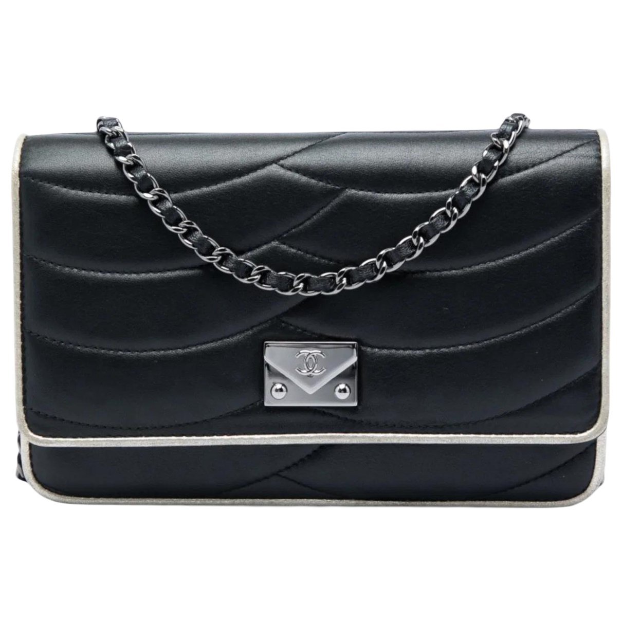 Wallet On Chain leather crossbody bag