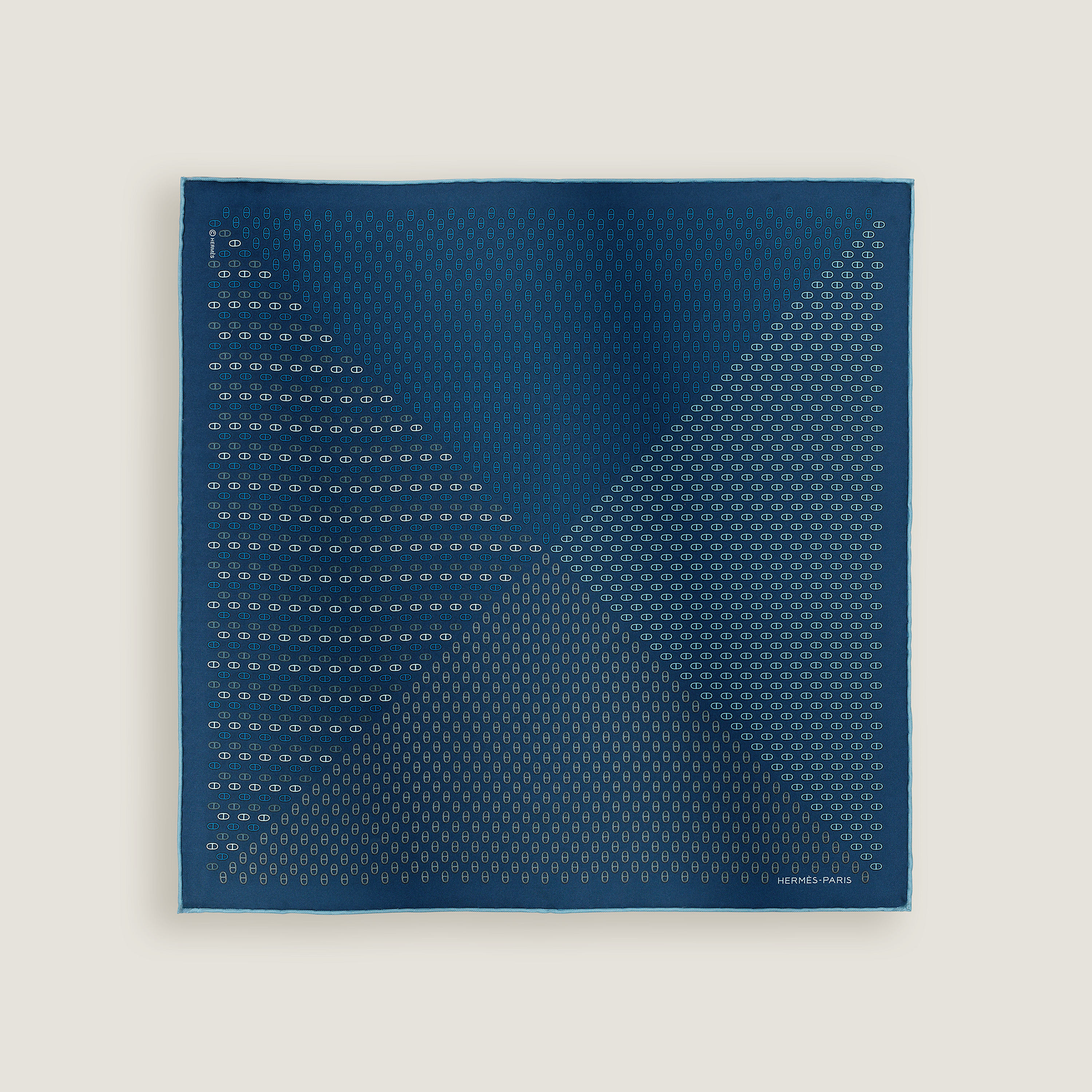 Trois Petits Maillons pocket square 45