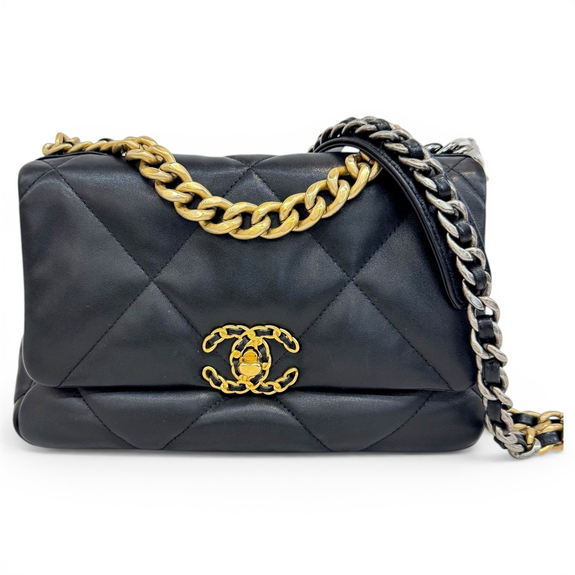 Chanel 19 leather handbag