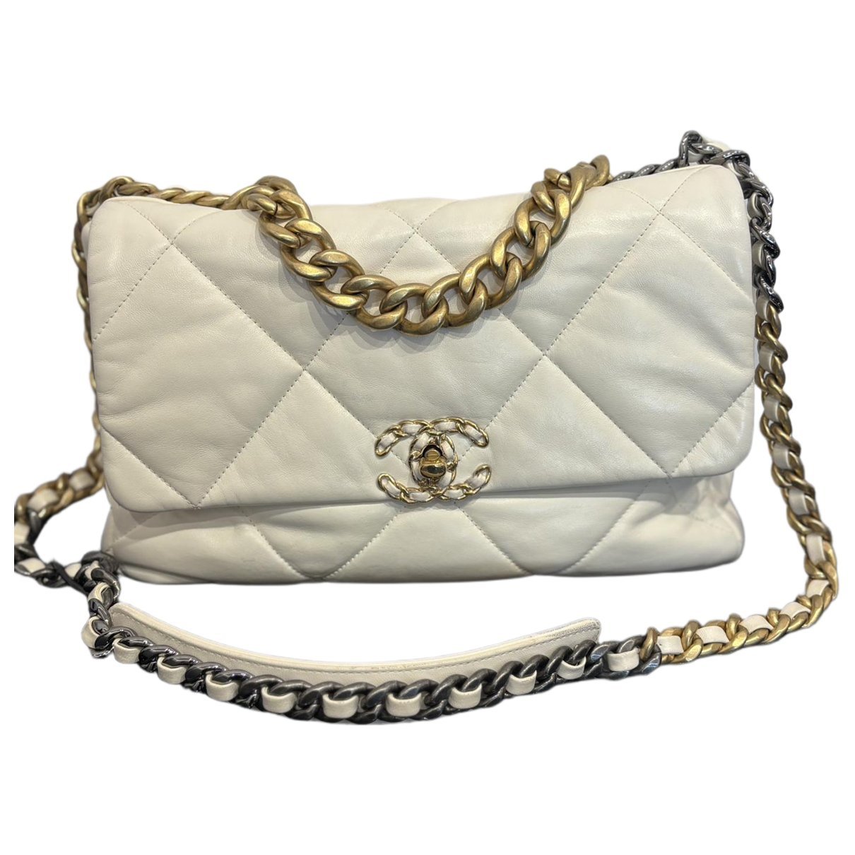 Chanel 19 leather handbag