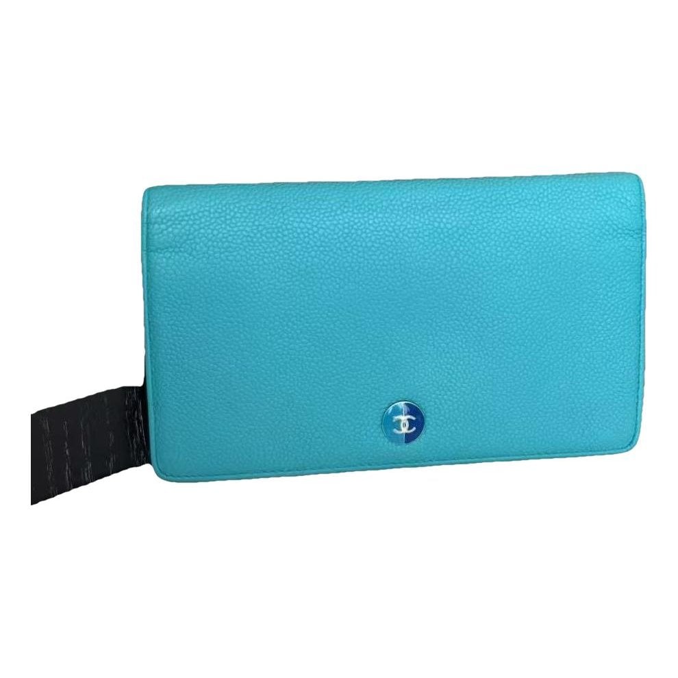 Leather clutch bag
