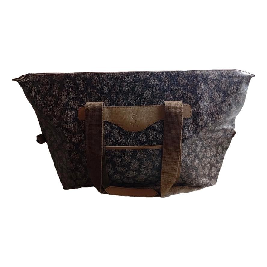 Patent leather 48h bag