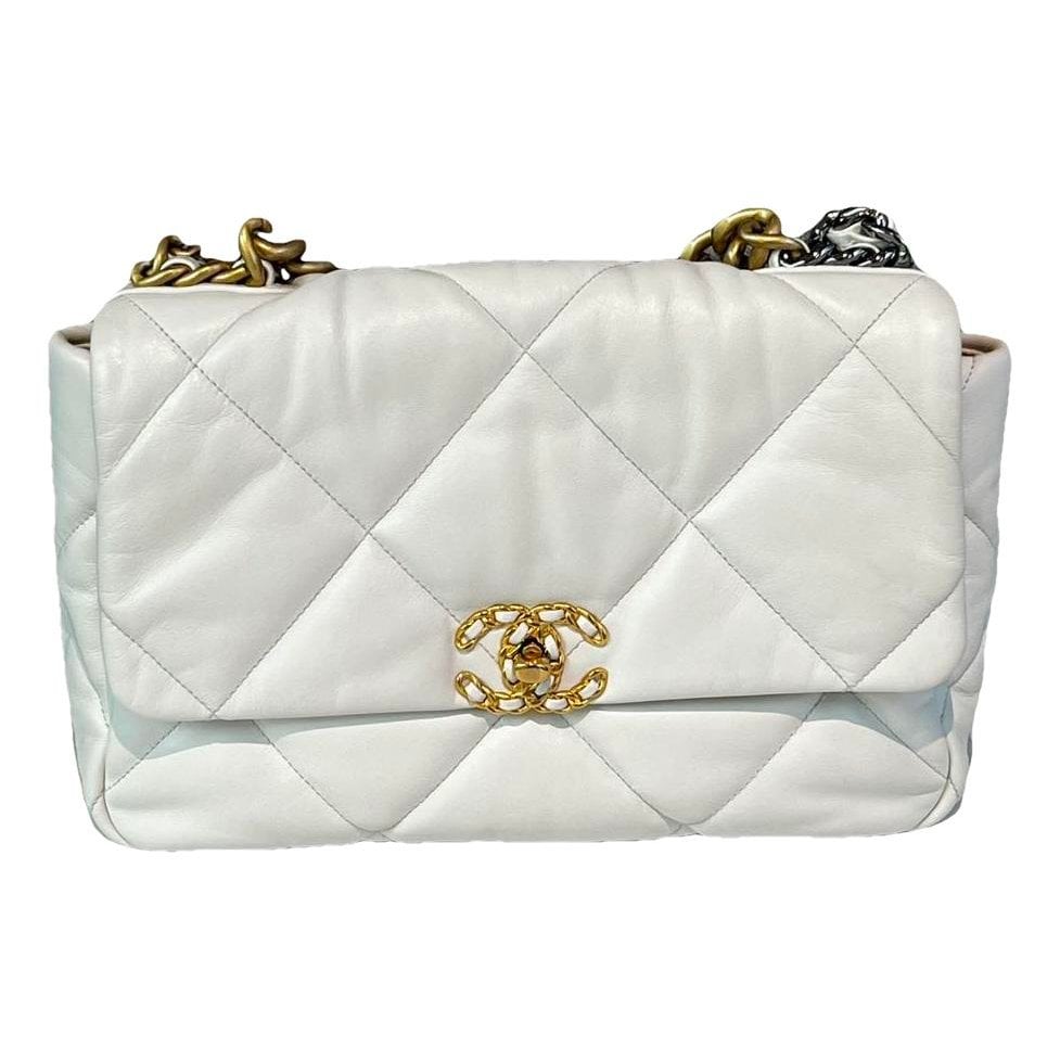 Chanel 19 leather crossbody bag