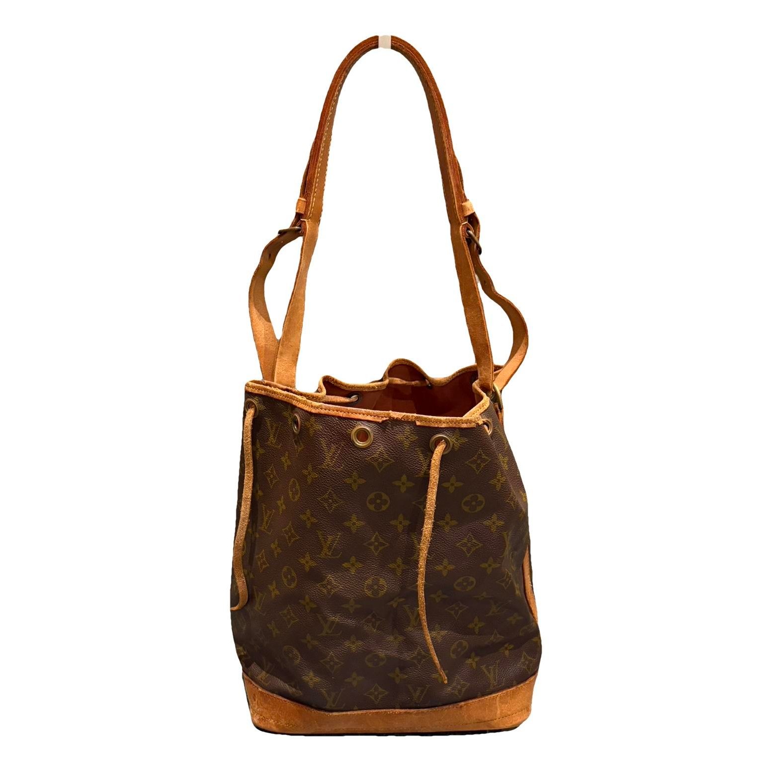 Noé leather handbag