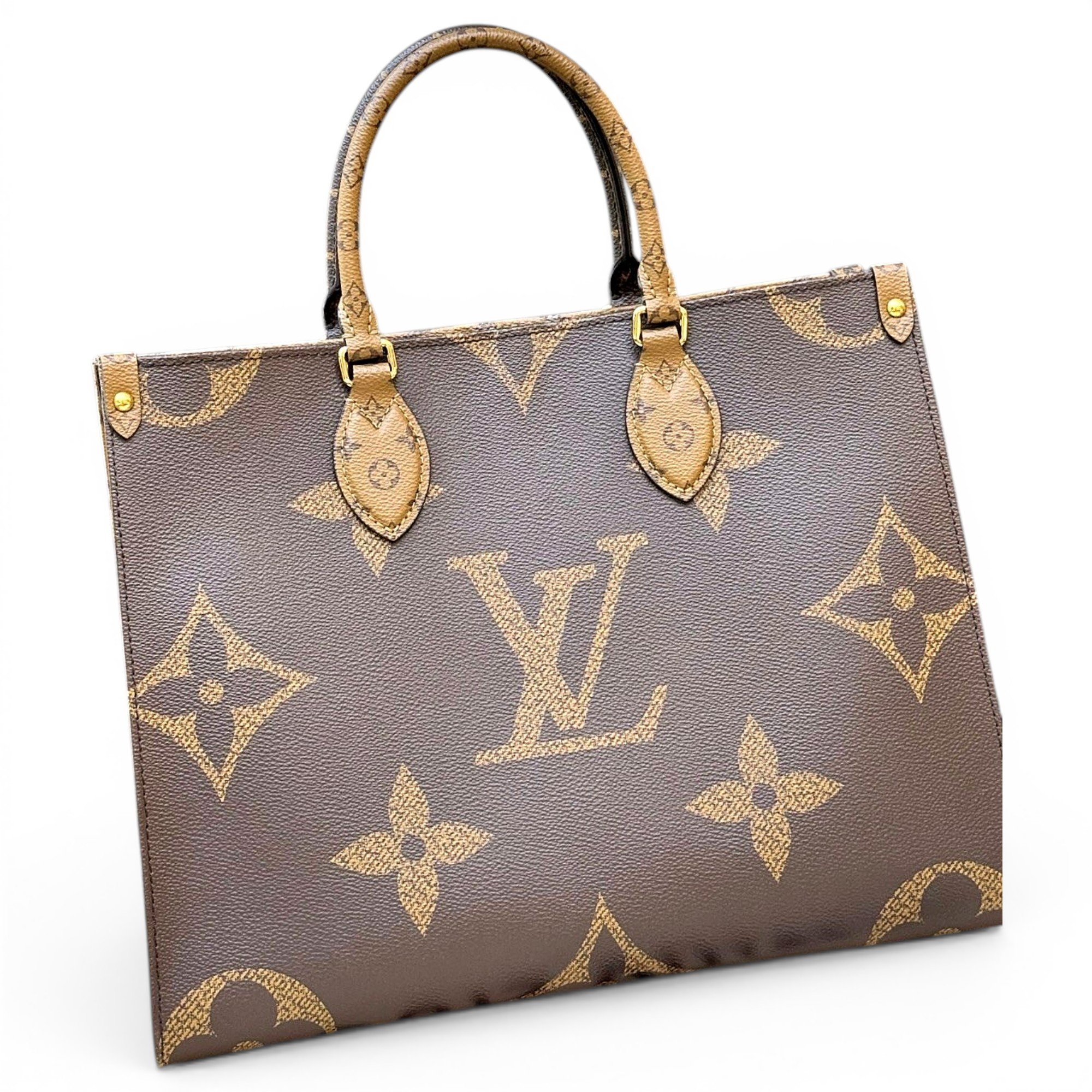 Onthego leather handbag