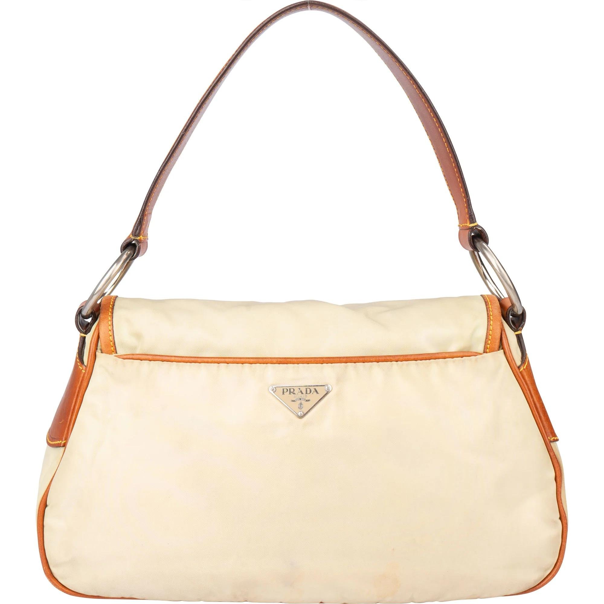 Triangle handbag