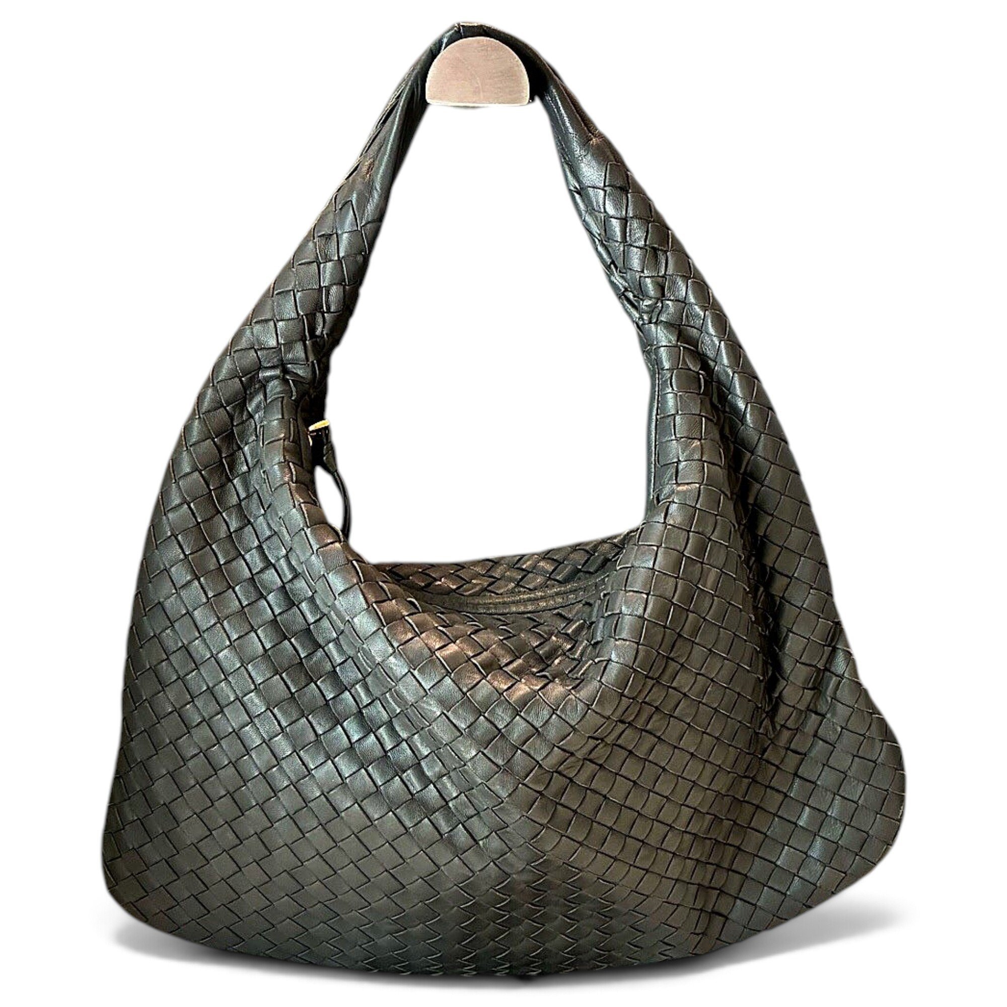 Veneta leather handbag