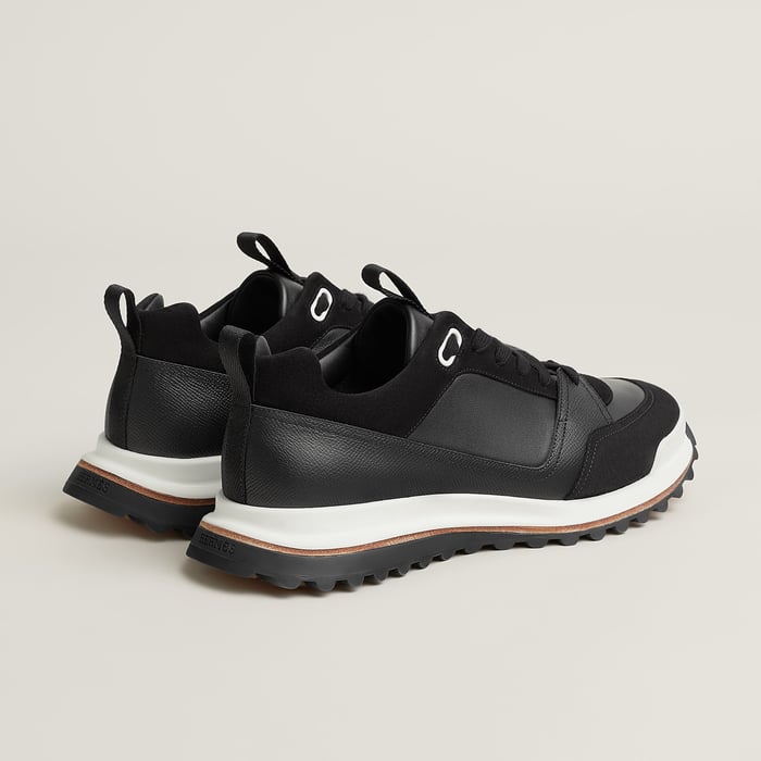 Noir Leader Sneaker