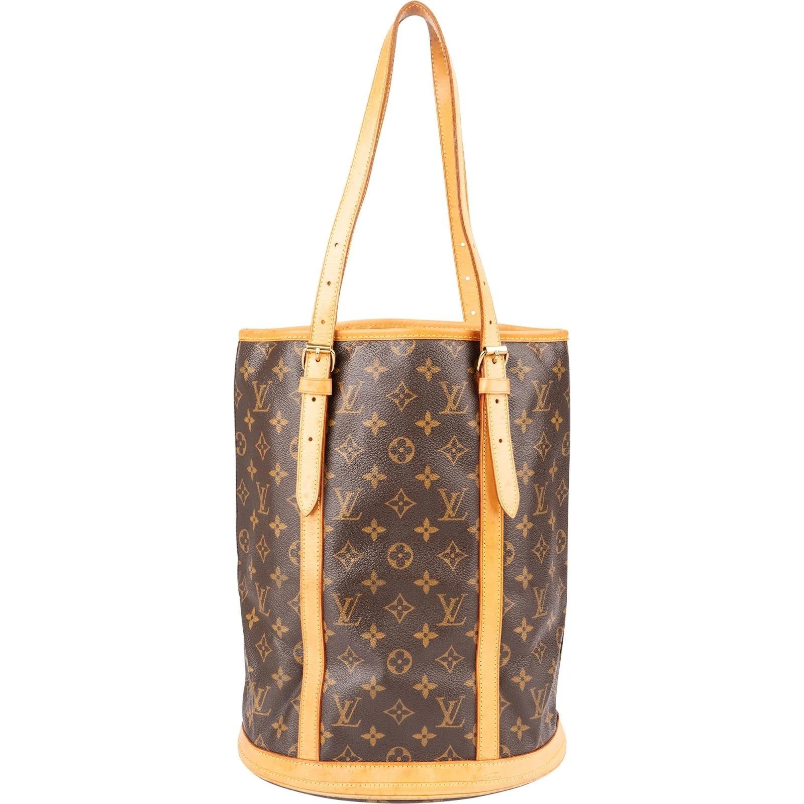 Bucket leather handbag