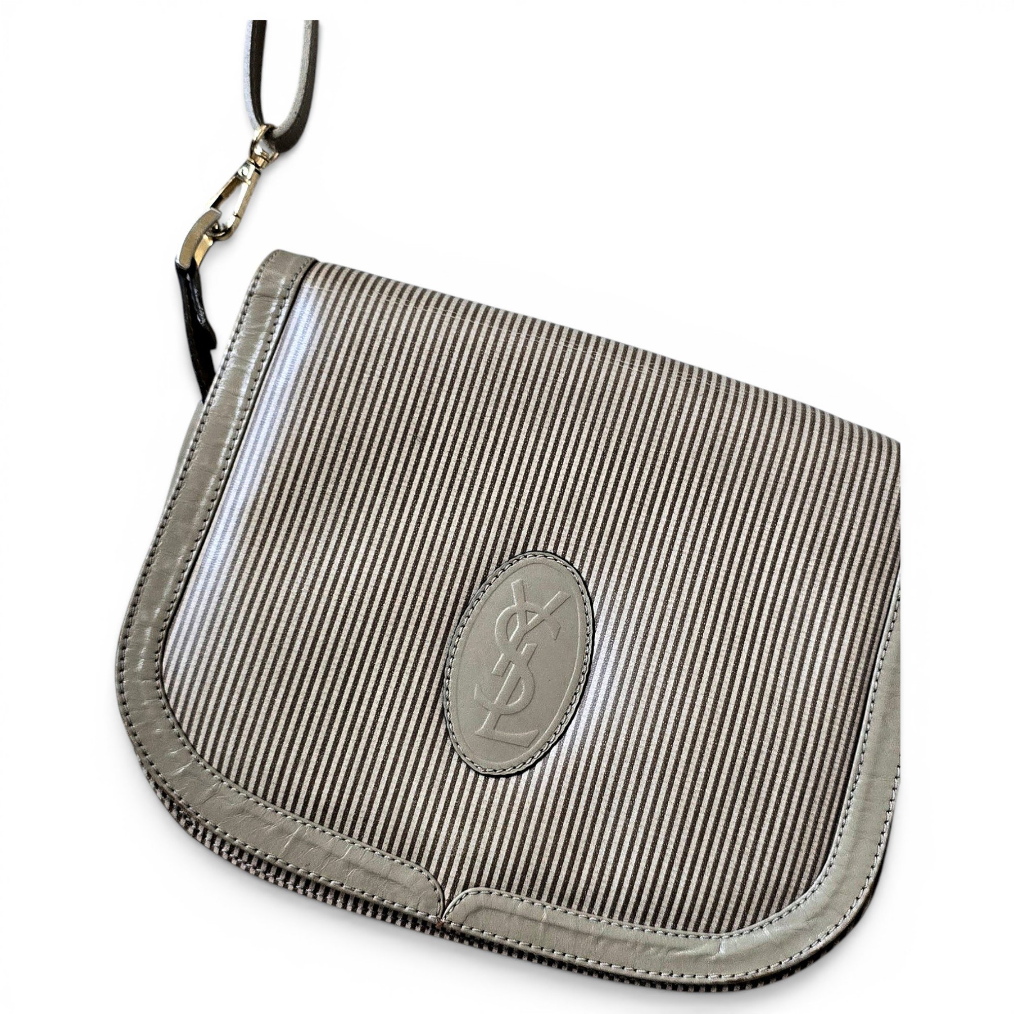 Saint Laurent Leather handbag