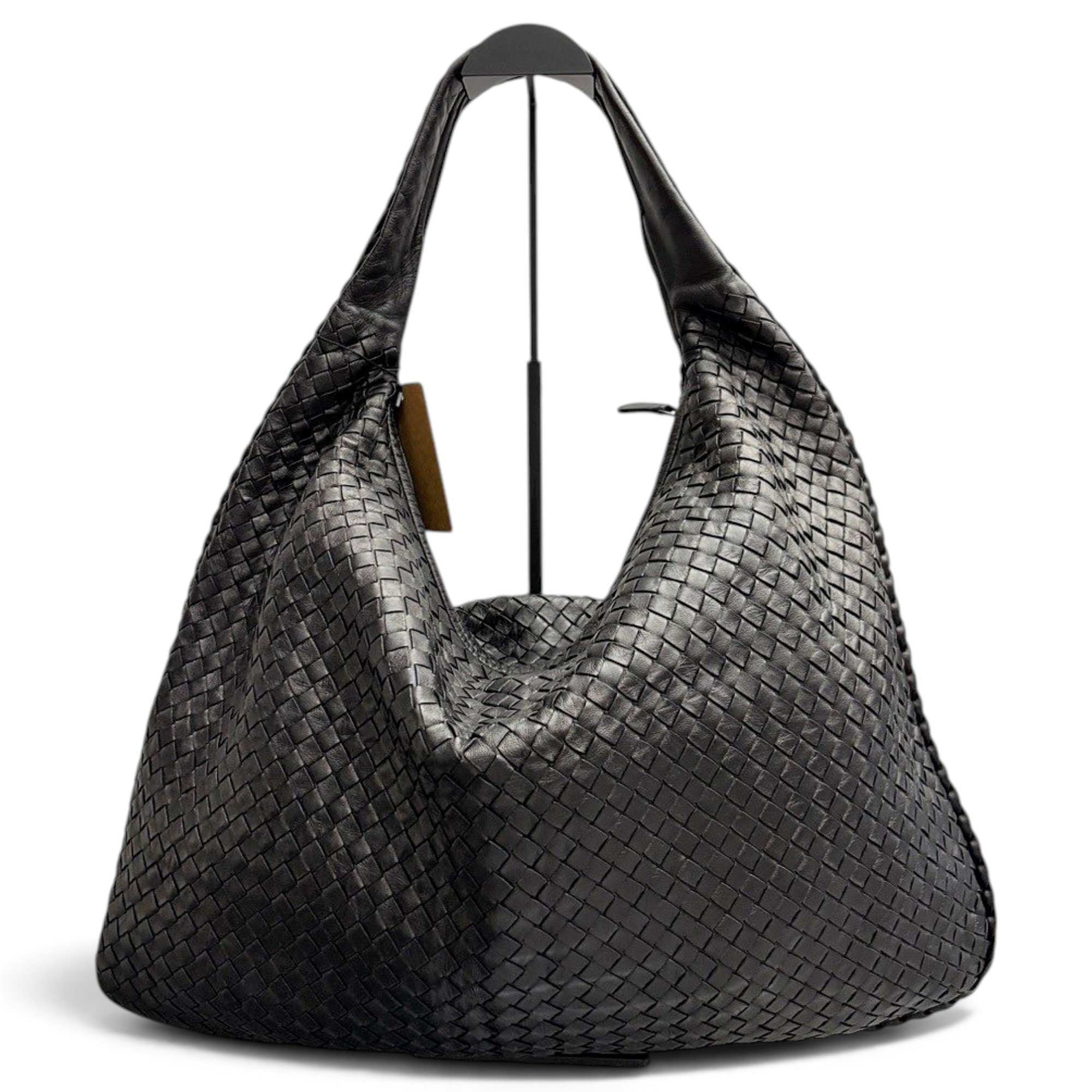 Veneta leather handbag