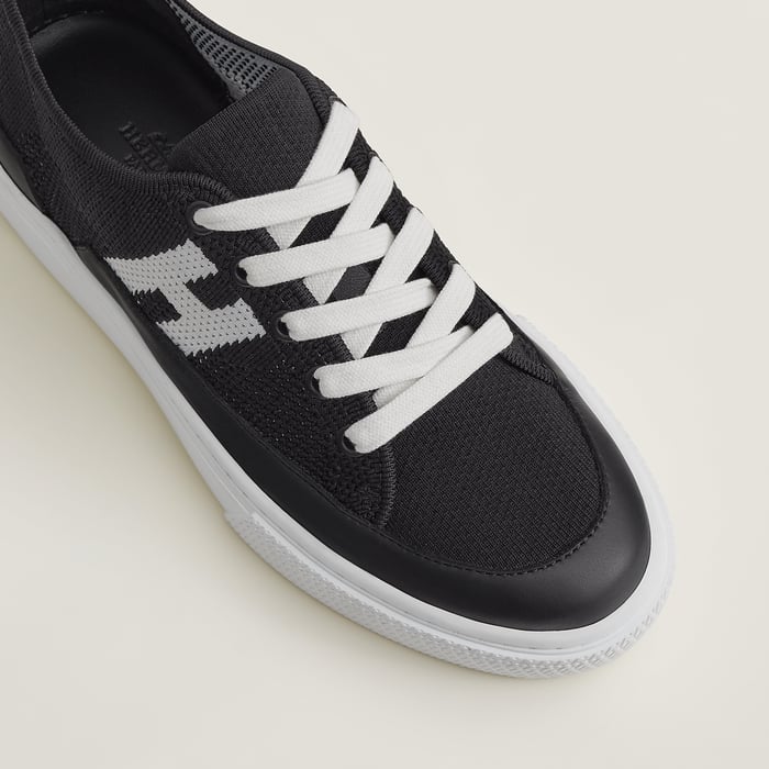 Deep Sneaker