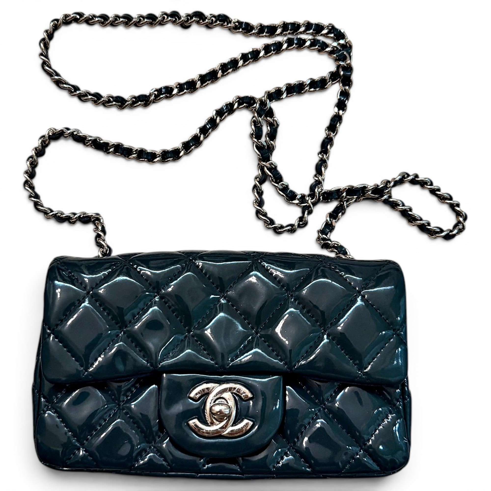 Timeless/Classique patent leather crossbody bag