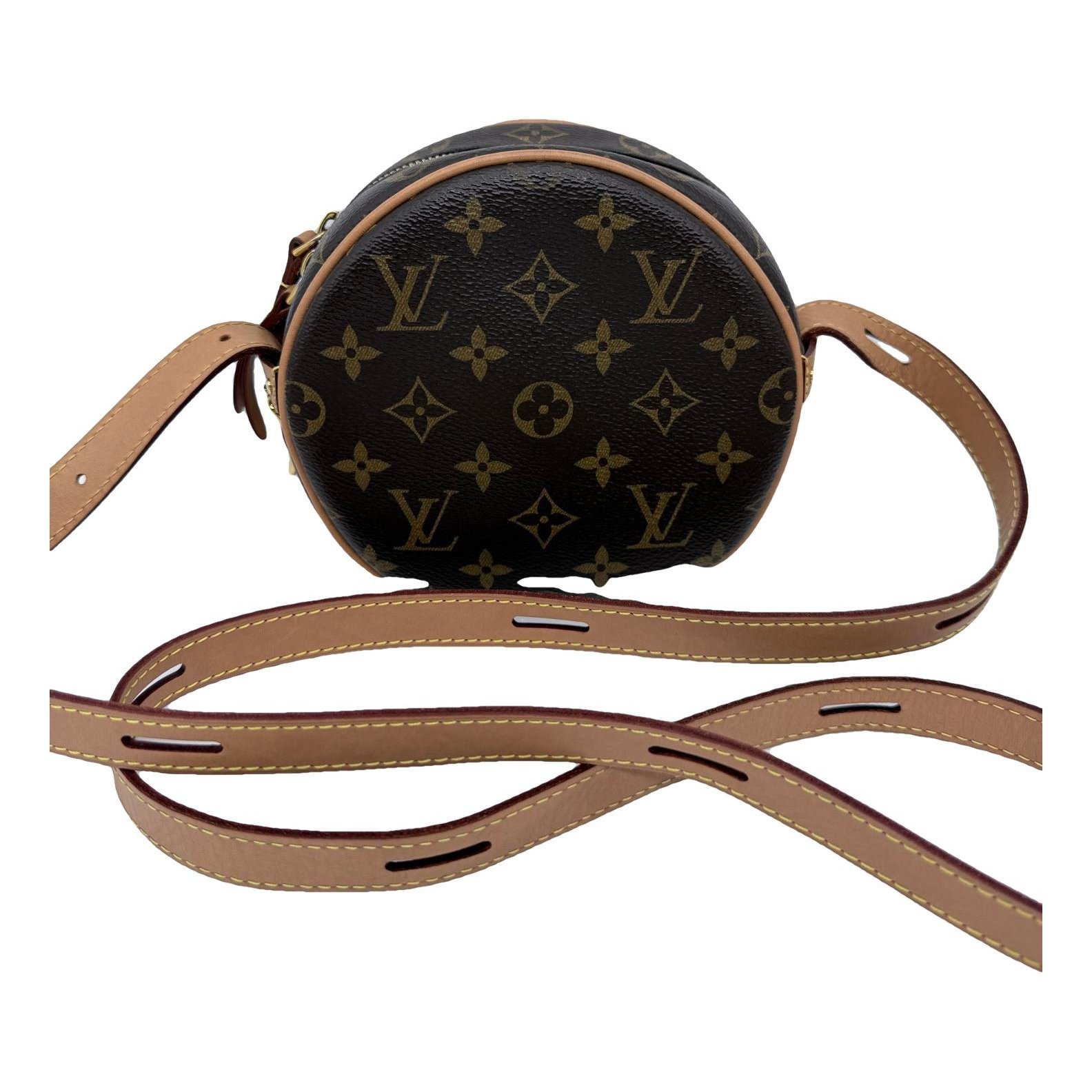 Boîte chapeau souple crossbody bag