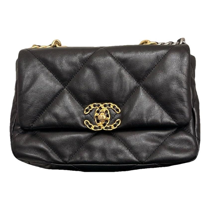 Chanel 19 leather crossbody bag