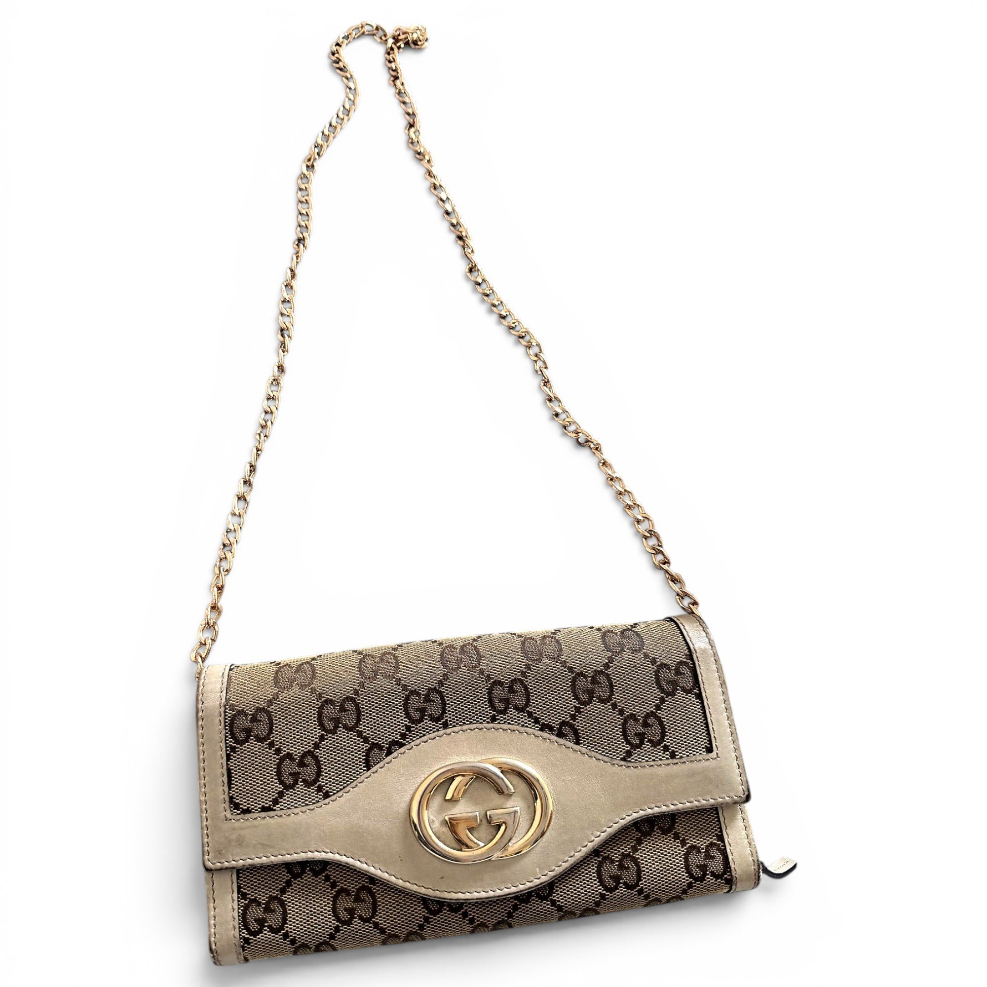 Interlocking clutch bag