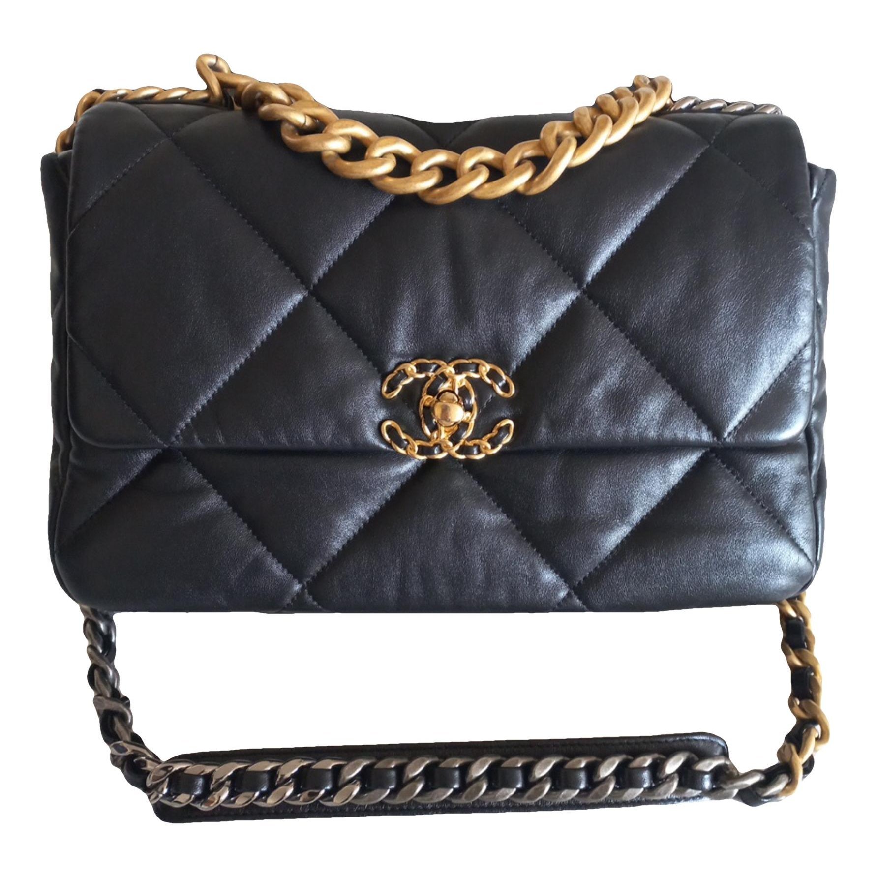 Chanel 19 leather handbag