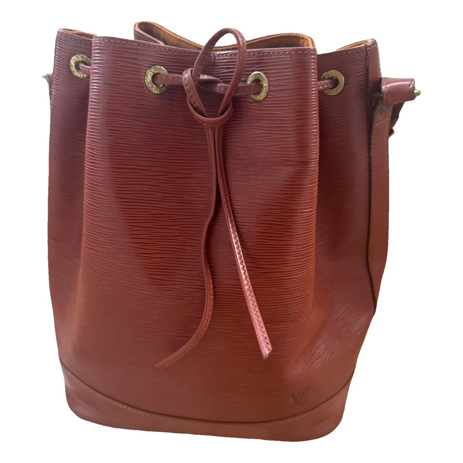 Bucket leather handbag